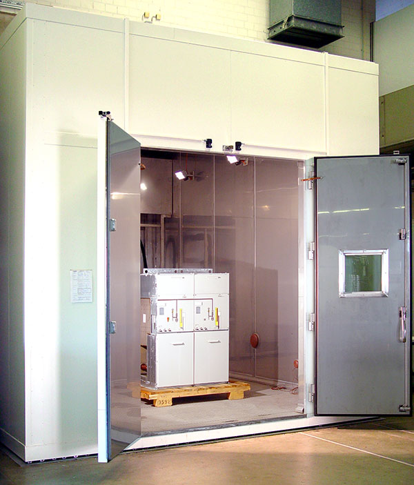 Tests on switchgear to be used in severe climatic conditions